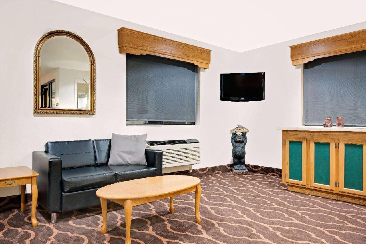 Super 8 By Wyndham Ashland Ξενοδοχείο Εξωτερικό φωτογραφία