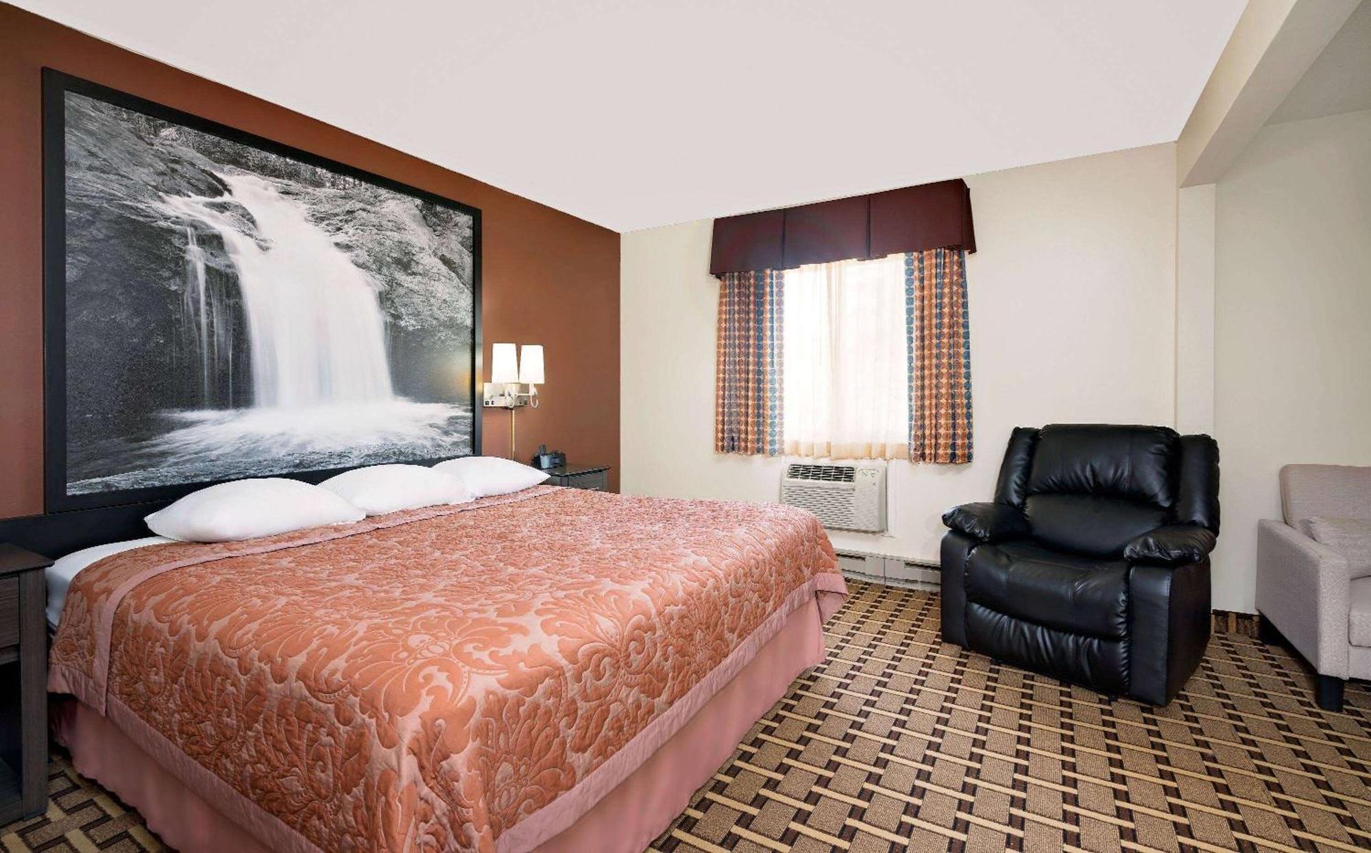 Super 8 By Wyndham Ashland Ξενοδοχείο Εξωτερικό φωτογραφία
